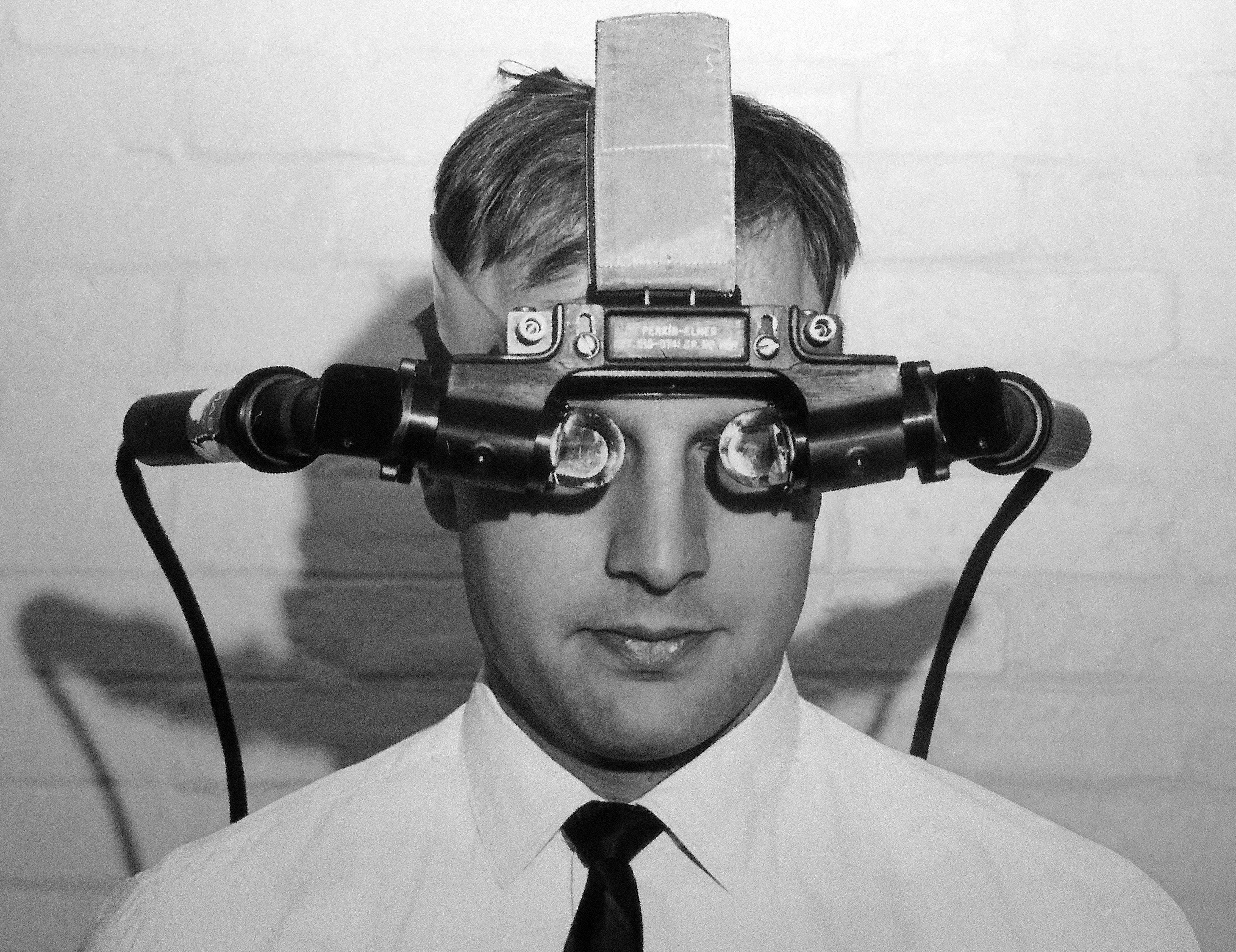 Sword of Damocles（Ivan Sutherland）